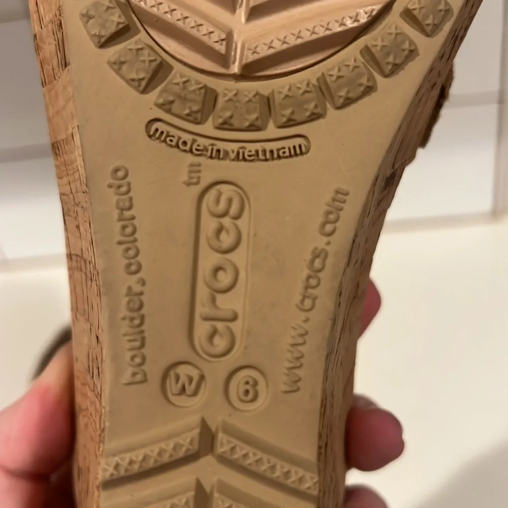 Crocs Cork Wedge Sandals Brown Blake Snake Print Strappy Wedges Size 6 worn once - Picture 5 of 6